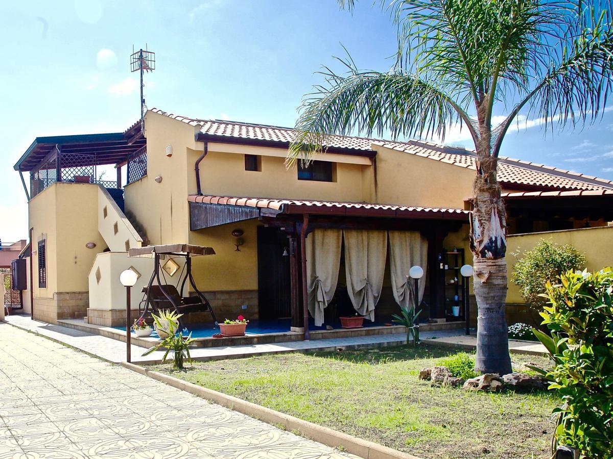 Apartamento Acasaammari Campofelice Di Roccella Exterior foto