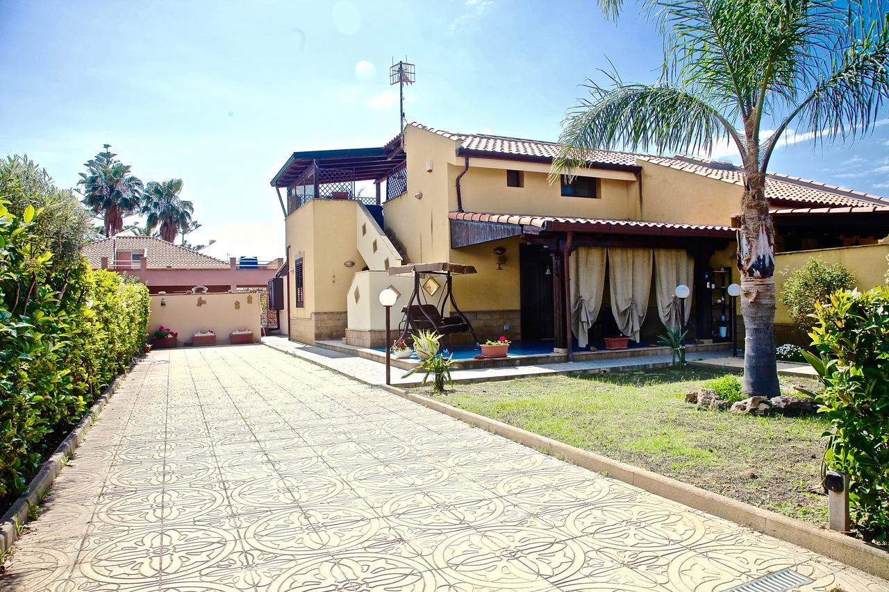 Apartamento Acasaammari Campofelice Di Roccella Exterior foto