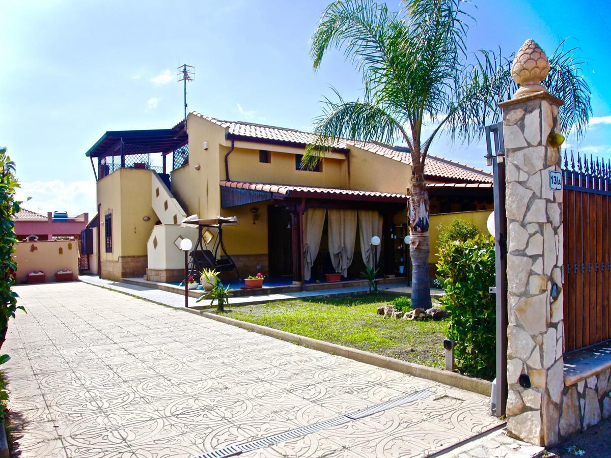 Apartamento Acasaammari Campofelice Di Roccella Exterior foto